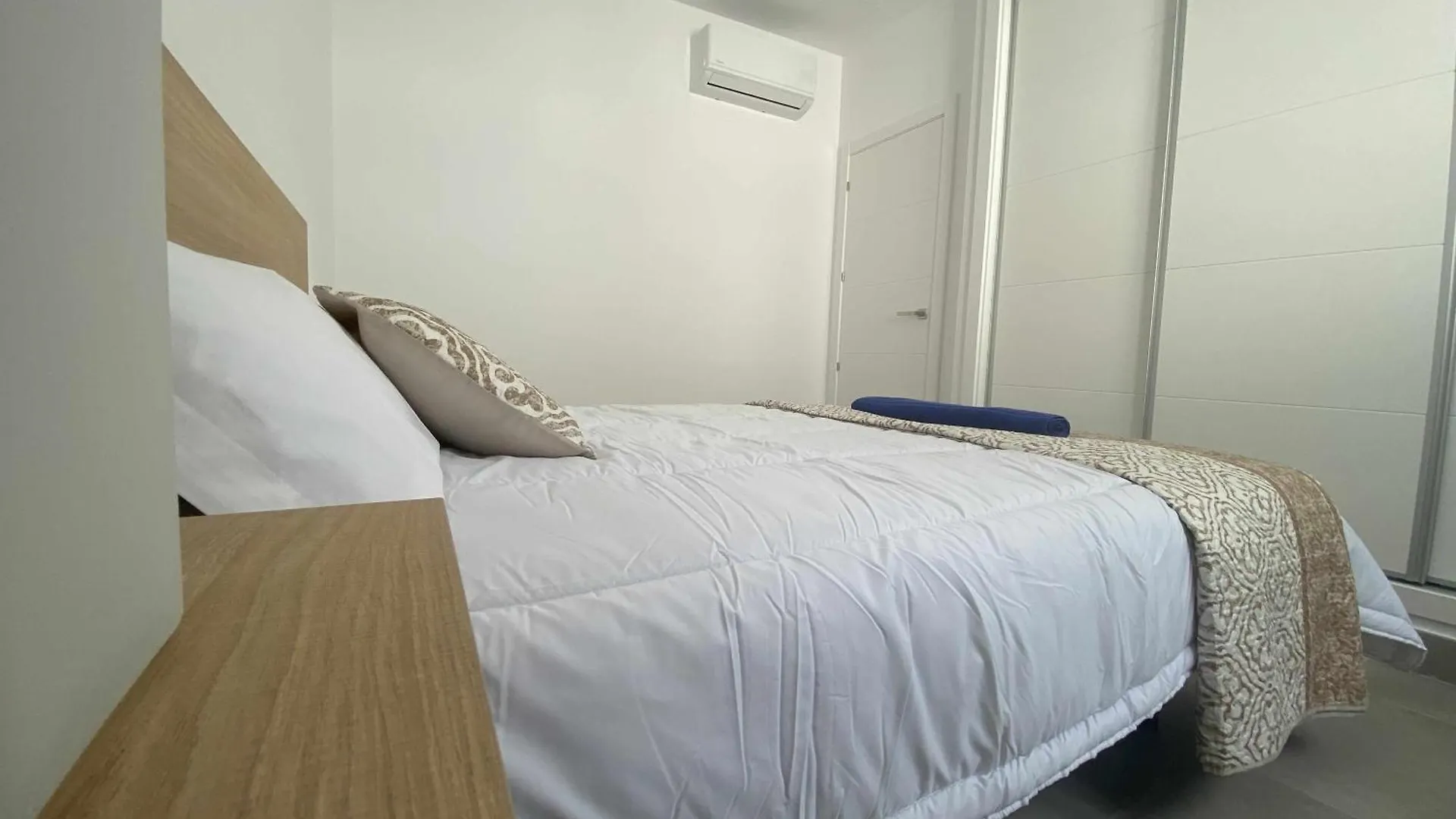 Aguja Villa Con Piscina Y Barbacoa Para Disfrutar Puerto Calero