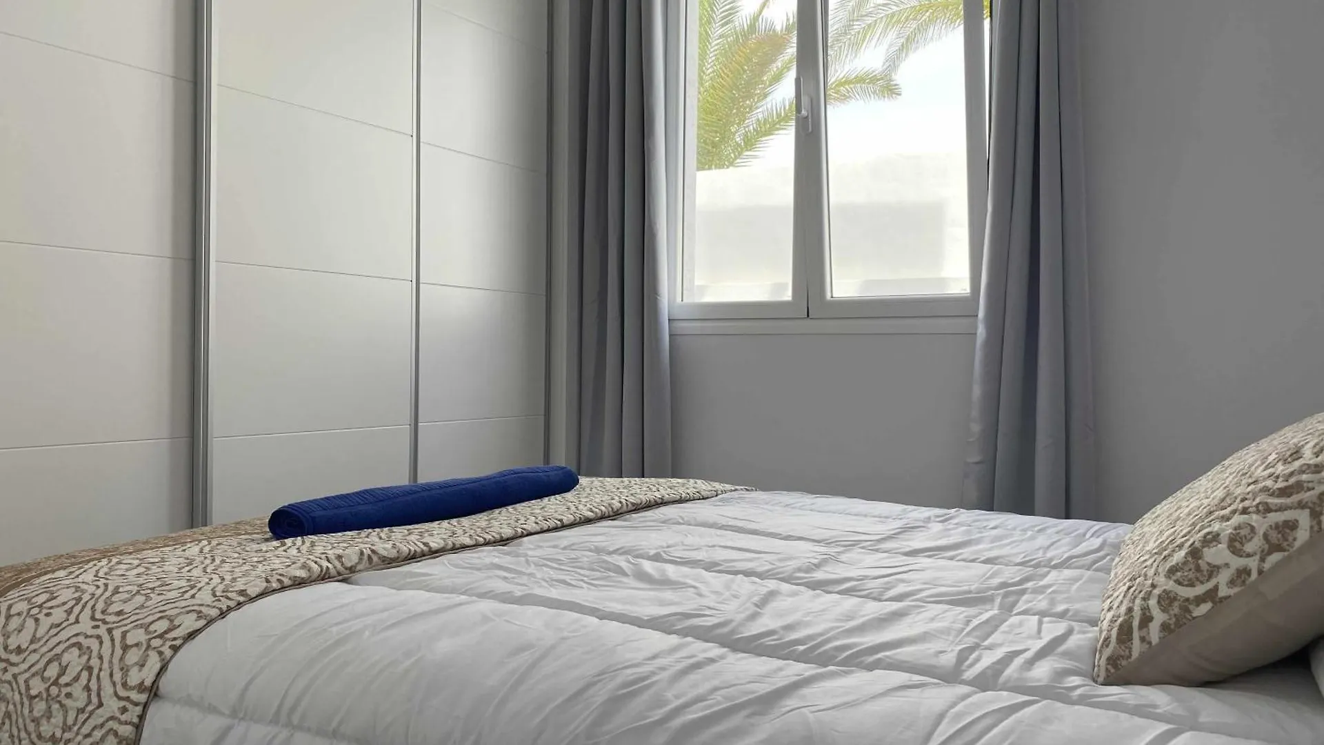 Aguja Villa Con Piscina Y Barbacoa Para Disfrutar Puerto Calero