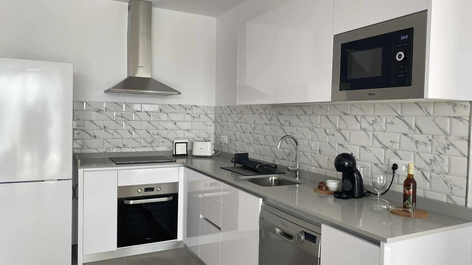 Aguja Villa Con Piscina Y Barbacoa Para Disfrutar Puerto Calero