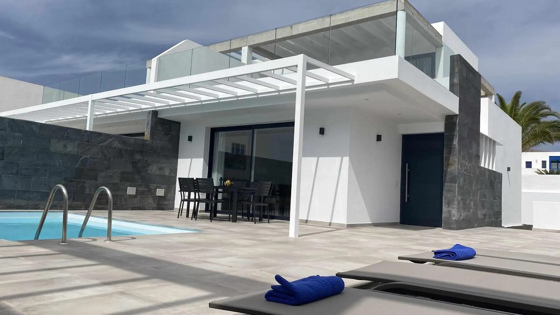 Aguja Villa Con Piscina Y Barbacoa Para Disfrutar Puerto Calero