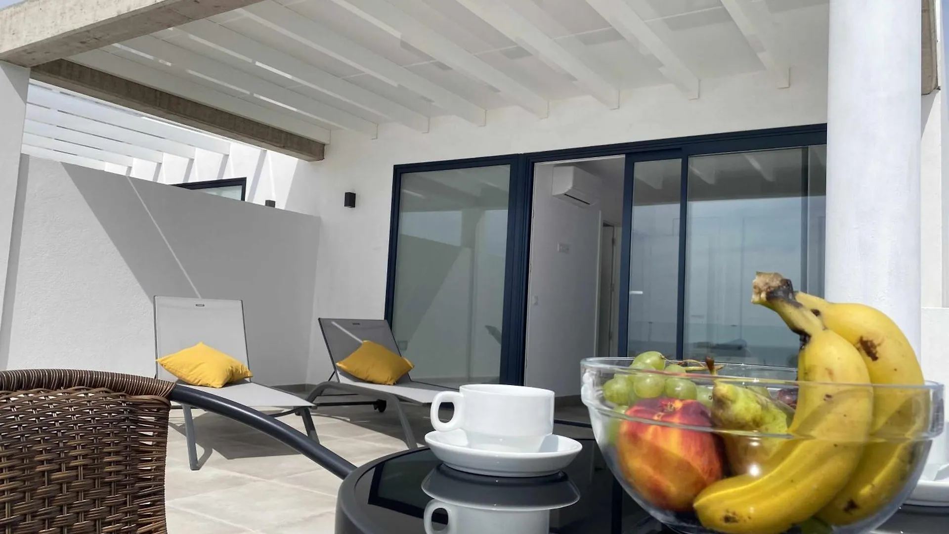 Aguja Villa Con Piscina Y Barbacoa Para Disfrutar Puerto Calero Spain
